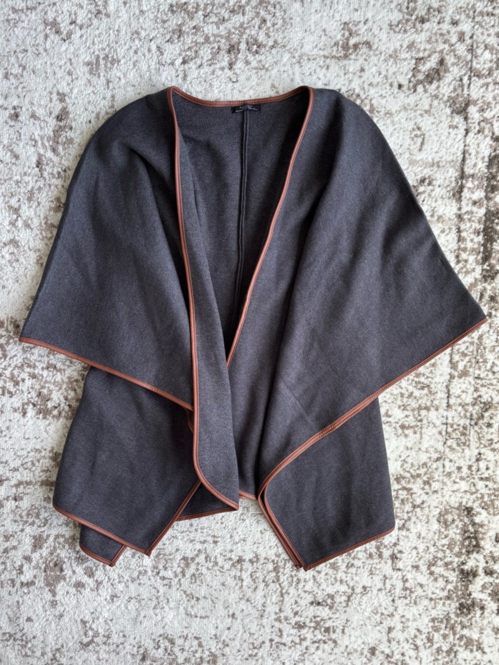 PARFOIS Poncho - Charcoal Grey Knit With Contrasting Stitching Detail (One Size) - Picture 6 of 13